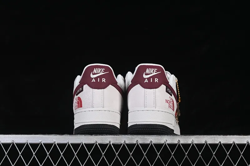 All categories Nk Air Force 1 Air Force series Nk Air Force 1 Low Air Force low-top Nike Air Force 1'07 Low red and white contrast Air Force 1 low-top casual sneakers JP2026-138